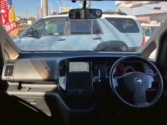 ������ư�֤Υ����åդϿ�����ǫ�򿴳ݤ���������̳��ԤäƤ���ޤ������֤��̤��ƷȤ�볧�ͤ��������礷�����ݡ��Ȥ����Ƥ��������ޤ��� 2