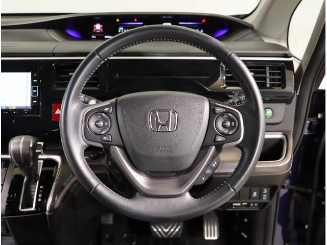 ステップワゴンスパーダ スパーダ・クールスピリットホンダセンシング サイドエアバック スマートキ 左右電動スライドドア バックモニタ Wエアコン 地TV ナビ&TV 三列シート USB 助手席エアバッグ ドライブレコーダ(16枚目)