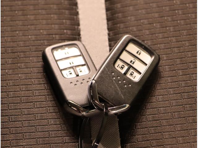 ステップワゴンスパーダ スパーダ・クールスピリットホンダセンシング サイドエアバック スマートキ 左右電動スライドドア バックモニタ Wエアコン 地TV ナビ&TV 三列シート USB 助手席エアバッグ ドライブレコーダ(27枚目)