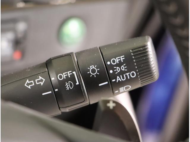 ステップワゴンスパーダ スパーダ・クールスピリットホンダセンシング サイドエアバック スマートキ 左右電動スライドドア バックモニタ Wエアコン 地TV ナビ&TV 三列シート USB 助手席エアバッグ ドライブレコーダ(34枚目)