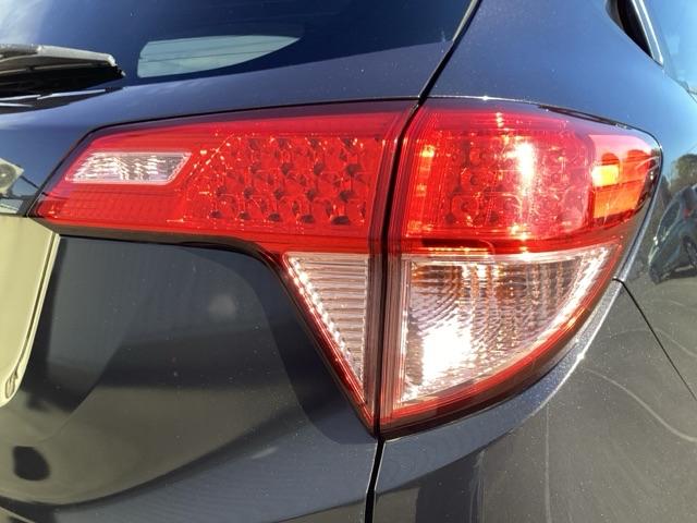 ヴェゼル X・ホンダセンシング Rカメ ワンセグTV 運転席助手席エアバッグ LEDランプ パワステ オートエアコン 盗難防止システム サイドSRS アクティブクルーズコントロール TVナビ 横滑り防止装置(12枚目)