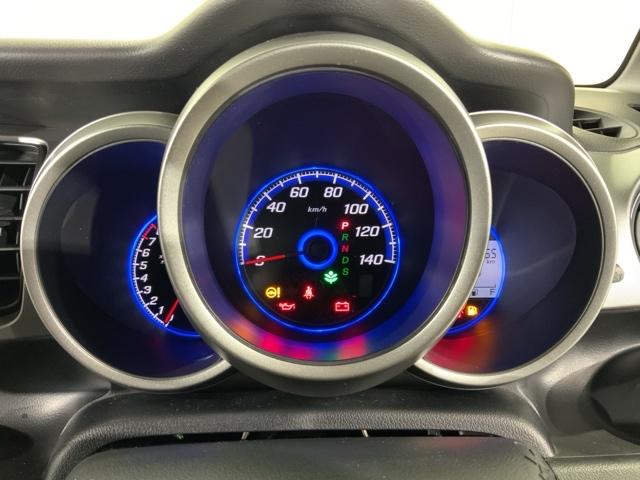 ���F���̍������[�^�[���B���낢��ȏ����\������܂��B