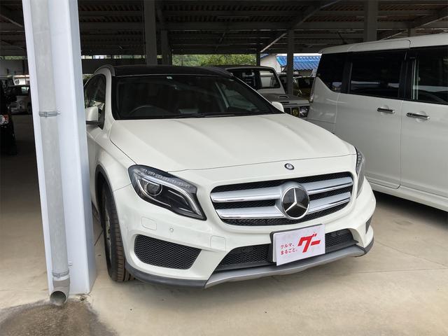 GLA250 4マチック スポーツ 純正ナビ フルセグ バックカメラ ガラスルーフ レザーシート 4WD 19AW(3枚目)