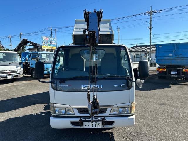 エルフトラック ダンプ　ダンプクレーン３段ラジコン　荷台内寸２４２９ｍｍ１６０３ｍｍ３２０ｍｍ　積載量２，０００ｋｇ（2枚目）