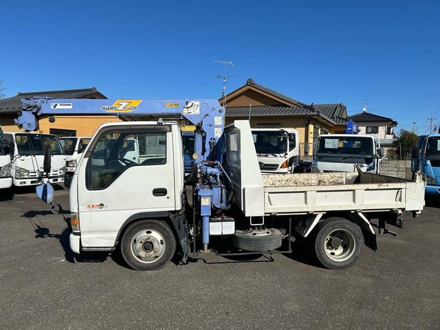 エルフトラック ダンプ　ダンプクレーン３段ラジコン　荷台内寸２４２９ｍｍ１６０３ｍｍ３２０ｍｍ　積載量２，０００ｋｇ（15枚目）
