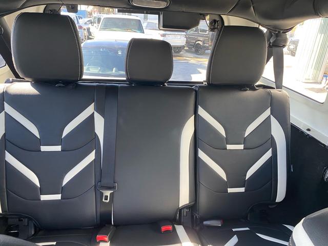 ジープ・ラングラーアンリミテッド （24枚目）