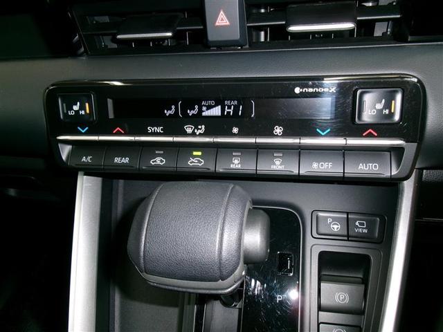 ヴォクシー Ｓ－Ｇ　フルセグ　メモリーナビ　ＤＶＤ再生　後席モニター　バックカメラ　衝突被害軽減システム　ＥＴＣ　ＬＥＤヘッドランプ　乗車定員８人　３列シート（9枚目）