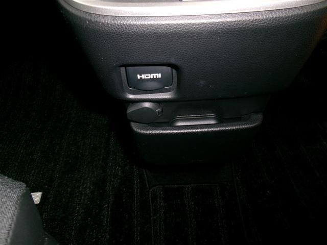 ヴォクシー Ｓ－Ｇ　フルセグ　メモリーナビ　ＤＶＤ再生　後席モニター　バックカメラ　衝突被害軽減システム　ＥＴＣ　ＬＥＤヘッドランプ　乗車定員８人　３列シート（11枚目）