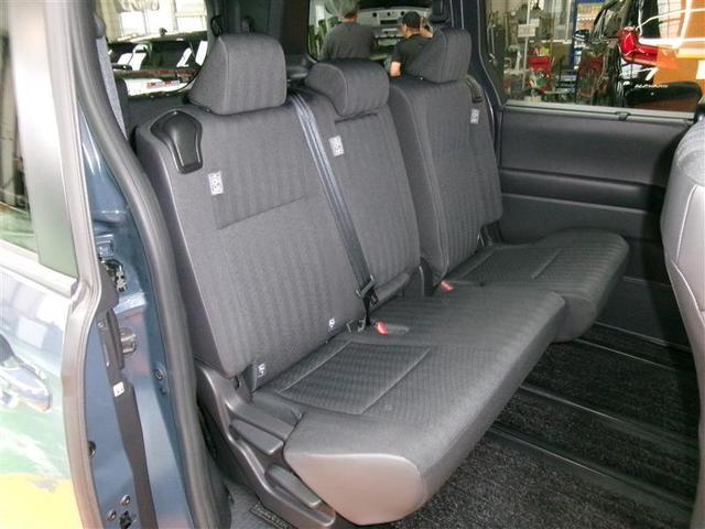 ヴォクシー Ｓ－Ｇ　フルセグ　メモリーナビ　ＤＶＤ再生　後席モニター　バックカメラ　衝突被害軽減システム　ＥＴＣ　ＬＥＤヘッドランプ　乗車定員８人　３列シート（19枚目）