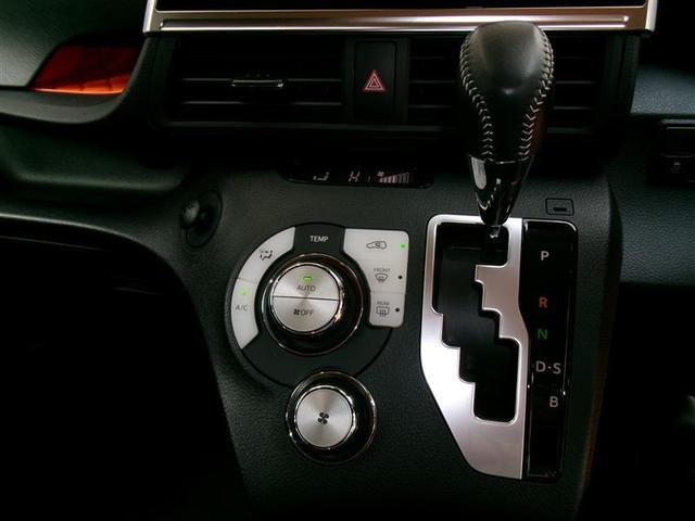 シエンタ Ｇ　クエロ　４ＷＤ　フルセグ　メモリーナビ　ＤＶＤ再生　バックカメラ　衝突被害軽減システム　ＥＴＣ　両側電動スライド　ＬＥＤヘッドランプ　乗車定員６人　３列シート（9枚目）