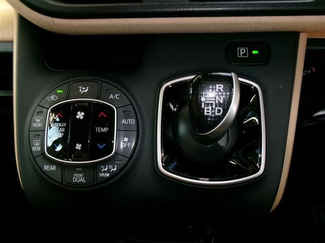 ノア ハイブリッドＧ　フルセグ　メモリーナビ　ＤＶＤ再生　バックカメラ　衝突被害軽減システム　ＥＴＣ　両側電動スライド　ＬＥＤヘッドランプ　乗車定員７人　３列シート（10枚目）