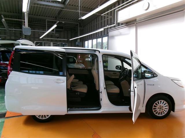 ノア ハイブリッドＧ　フルセグ　メモリーナビ　ＤＶＤ再生　バックカメラ　衝突被害軽減システム　ＥＴＣ　両側電動スライド　ＬＥＤヘッドランプ　乗車定員７人　３列シート（20枚目）