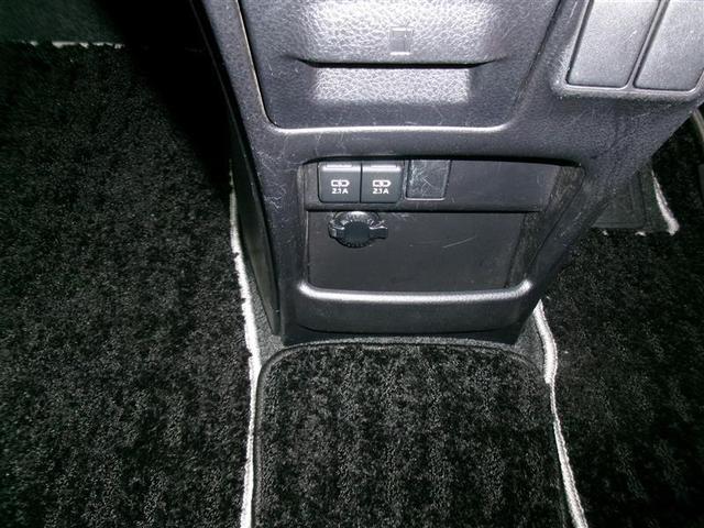 ノア Ｓｉ　ダブルバイビーＩＩＩ　４ＷＤ　フルセグ　メモリーナビ　ＤＶＤ再生　後席モニター　バックカメラ　衝突被害軽減システム　ＥＴＣ　ドラレコ　両側電動スライド　ＬＥＤヘッドランプ　ウオークスルー　乗車定員７人　３列シート（10枚目）