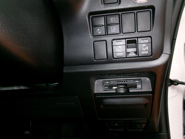 ノア Ｓｉ　ダブルバイビーＩＩＩ　４ＷＤ　フルセグ　メモリーナビ　ＤＶＤ再生　後席モニター　バックカメラ　衝突被害軽減システム　ＥＴＣ　ドラレコ　両側電動スライド　ＬＥＤヘッドランプ　ウオークスルー　乗車定員７人　３列シート（14枚目）