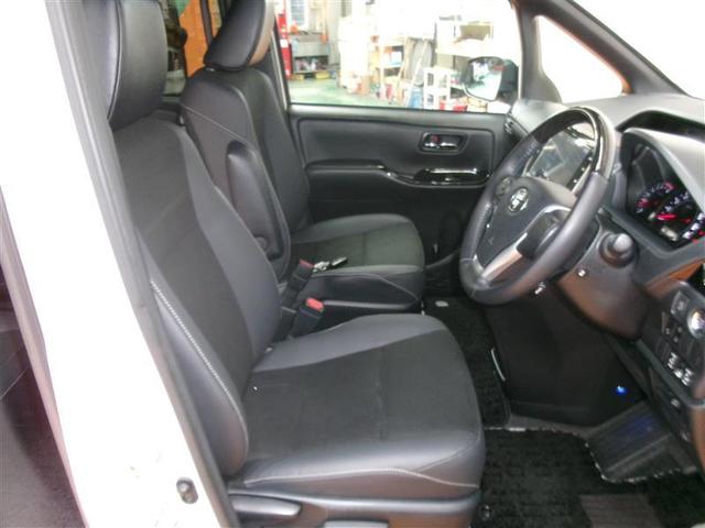 ノア Ｓｉ　ダブルバイビーＩＩＩ　４ＷＤ　フルセグ　メモリーナビ　ＤＶＤ再生　後席モニター　バックカメラ　衝突被害軽減システム　ＥＴＣ　ドラレコ　両側電動スライド　ＬＥＤヘッドランプ　ウオークスルー　乗車定員７人　３列シート（15枚目）