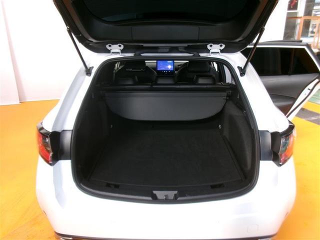 カローラツーリング ハイブリッド　ダブルバイビー　フルセグ　メモリーナビ　バックカメラ　衝突被害軽減システム　ＥＴＣ　ドラレコ　ＬＥＤヘッドランプ（18枚目）