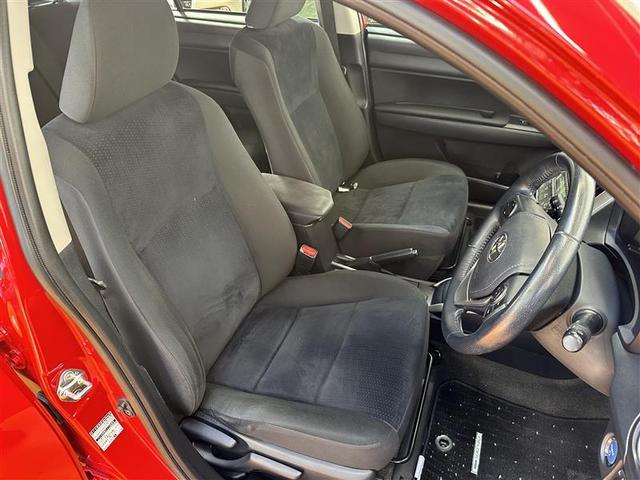 カローラフィールダー ハイブリッドＧ　フルセグ　メモリーナビ　ＤＶＤ再生　バックカメラ　ＥＴＣ　ドラレコ　ＨＩＤヘッドライト　シートヒーター　社外製アルミ　ステアリングスイッチ　ＢＬＵＥＴＯＯＴＨ接続　プッシュスタート（16枚目）