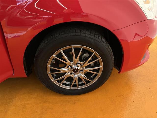 カローラフィールダー ハイブリッドＧ　フルセグ　メモリーナビ　ＤＶＤ再生　バックカメラ　ＥＴＣ　ドラレコ　ＨＩＤヘッドライト　シートヒーター　社外製アルミ　ステアリングスイッチ　ＢＬＵＥＴＯＯＴＨ接続　プッシュスタート（23枚目）