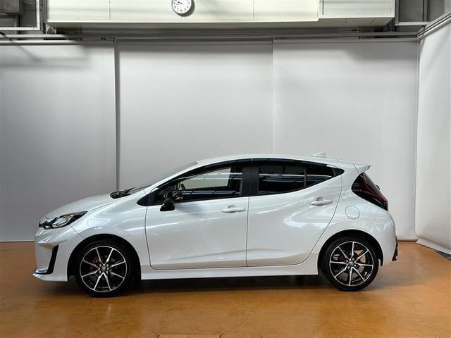 アクア ＧＲスポーツ　メモリーナビ　ＤＶＤ再生　バックカメラ　衝突被害軽減システム　ＥＴＣ　ドラレコ　ＬＥＤヘッドランプ　レーンアシスト　オートマチックハイビーム　ステアリングスイッチ　ＢＬＵＥＴＯＯＴＨ接続（8枚目）