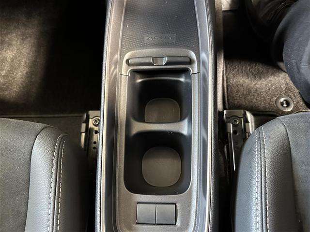 アクア ＧＲスポーツ　メモリーナビ　ＤＶＤ再生　バックカメラ　衝突被害軽減システム　ＥＴＣ　ドラレコ　ＬＥＤヘッドランプ　レーンアシスト　オートマチックハイビーム　ステアリングスイッチ　ＢＬＵＥＴＯＯＴＨ接続（12枚目）