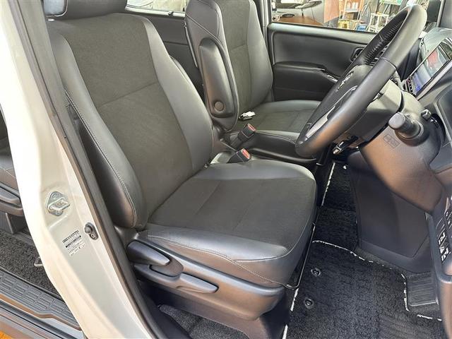 ノア ハイブリッドＳｉ　ダブルバイビーＩＩ　フルセグ　メモリーナビ　ＤＶＤ再生　バックカメラ　衝突被害軽減システム　ＥＴＣ　両側電動スライド　ＬＥＤヘッドランプ　乗車定員７人　３列シート　シートヒーター　レーンアシスト　オートマチックハイビーム（17枚目）