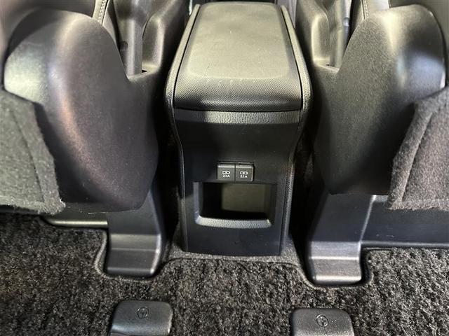 ノア ハイブリッドＳｉ　ダブルバイビーＩＩ　フルセグ　メモリーナビ　ＤＶＤ再生　バックカメラ　衝突被害軽減システム　ＥＴＣ　両側電動スライド　ＬＥＤヘッドランプ　乗車定員７人　３列シート　シートヒーター　レーンアシスト　オートマチックハイビーム（18枚目）