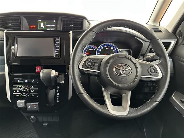 ルーミー カスタムＧ　ワンセグ　メモリーナビ　バックカメラ　衝突被害軽減システム　ＥＴＣ　両側電動スライド　ＬＥＤヘッドランプ　アイドリングストップ　パノラミックビューモニター　レーンアシスト　オートマチックハイビーム（3枚目）