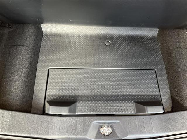 ルーミー カスタムＧ　ワンセグ　メモリーナビ　バックカメラ　衝突被害軽減システム　ＥＴＣ　両側電動スライド　ＬＥＤヘッドランプ　アイドリングストップ　パノラミックビューモニター　レーンアシスト　オートマチックハイビーム（19枚目）