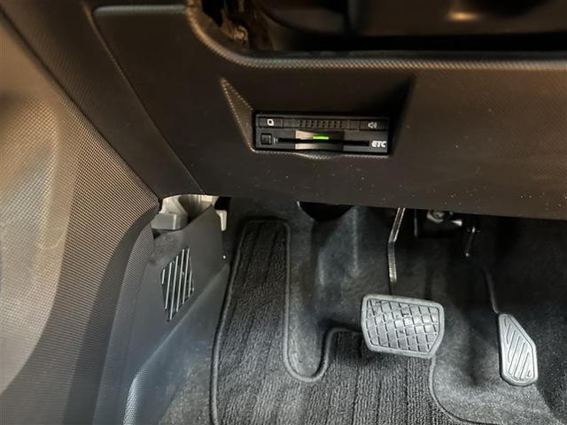 ライズ Ｚ　フルセグ　メモリーナビ　ＤＶＤ再生　バックカメラ　衝突被害軽減システム　ＥＴＣ　ＬＥＤランプ　アイドリングストップ　シートヒータ　ＢＳＭ　レーンアシスト　オートマチックハイビーム　ステアリングスイッチ（6枚目）