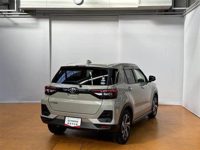 ライズ Ｚ　フルセグ　メモリーナビ　ＤＶＤ再生　バックカメラ　衝突被害軽減システム　ＥＴＣ　ＬＥＤランプ　アイドリングストップ　シートヒータ　ＢＳＭ　レーンアシスト　オートマチックハイビーム　ステアリングスイッチ（9枚目）