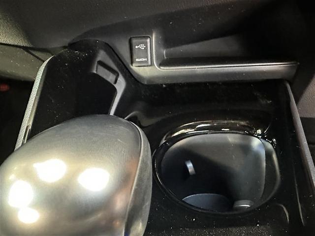 Ｃ－ＨＲ Ｇ　フルセグ　メモリーナビ　ＤＶＤ再生　バックカメラ　衝突被害軽減システム　ＥＴＣ　ドラレコ　ＬＥＤヘッドランプ　シートヒーター　ＢＳＭ　ＨＤＭＩ入力端子　レーンアシスト　オートマチックハイビーム（13枚目）