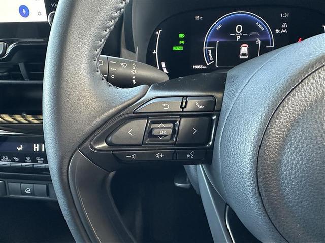 ヤリスクロス ハイブリッドＧ　４ＷＤ　フルセグ　バックカメラ　衝突被害軽減システム　ＥＴＣ　ドラレコ　ＬＥＤランプ　レーンアシスト　オートマチックハイビーム　全周囲モニタ　ＨＤＭＩ入力端子　ステアリングスイッチ　ＢＬＵＥＴＯＯＴＨ（4枚目）