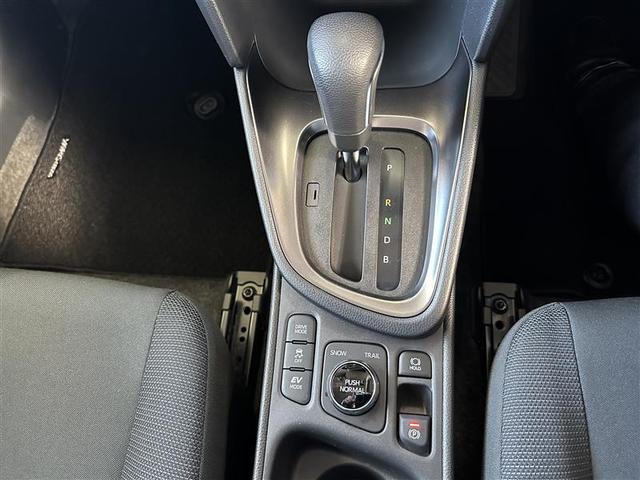 ヤリスクロス ハイブリッドＧ　４ＷＤ　フルセグ　バックカメラ　衝突被害軽減システム　ＥＴＣ　ドラレコ　ＬＥＤランプ　レーンアシスト　オートマチックハイビーム　全周囲モニタ　ＨＤＭＩ入力端子　ステアリングスイッチ　ＢＬＵＥＴＯＯＴＨ（13枚目）