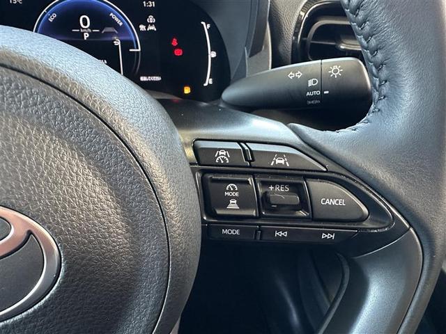 ヤリスクロス ハイブリッドＧ　４ＷＤ　フルセグ　バックカメラ　衝突被害軽減システム　ＥＴＣ　ドラレコ　ＬＥＤランプ　レーンアシスト　オートマチックハイビーム　全周囲モニタ　ＨＤＭＩ入力端子　ステアリングスイッチ　ＢＬＵＥＴＯＯＴＨ（14枚目）