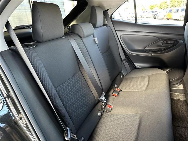 ヤリスクロス ハイブリッドＧ　４ＷＤ　フルセグ　バックカメラ　衝突被害軽減システム　ＥＴＣ　ドラレコ　ＬＥＤランプ　レーンアシスト　オートマチックハイビーム　全周囲モニタ　ＨＤＭＩ入力端子　ステアリングスイッチ　ＢＬＵＥＴＯＯＴＨ（16枚目）