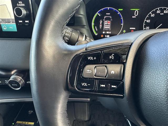 ヴェゼル ｅ：ＨＥＶ　Ｚ　フルセグ　メモリーナビ　バックカメラ　衝突被害軽減システム　ＥＴＣ　ドラレコ　ＬＥＤヘッドランプ　レーンアシスト　シートヒーター　置くだけ充電　パドルシフト　ステアリングスイッチ　ＢＬＵＥＴＯＯＴＨ（5枚目）