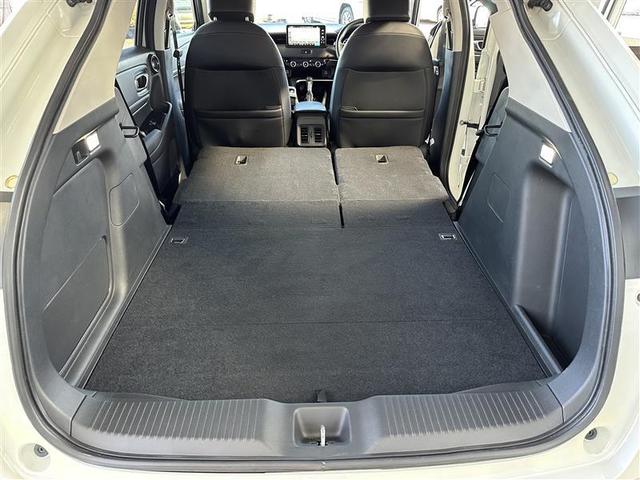 ヴェゼル ｅ：ＨＥＶ　Ｚ　フルセグ　メモリーナビ　バックカメラ　衝突被害軽減システム　ＥＴＣ　ドラレコ　ＬＥＤヘッドランプ　レーンアシスト　シートヒーター　置くだけ充電　パドルシフト　ステアリングスイッチ　ＢＬＵＥＴＯＯＴＨ（7枚目）