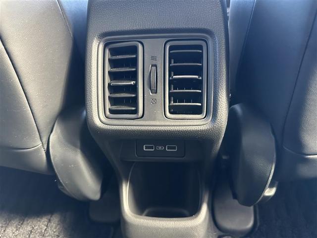 ヴェゼル ｅ：ＨＥＶ　Ｚ　フルセグ　メモリーナビ　バックカメラ　衝突被害軽減システム　ＥＴＣ　ドラレコ　ＬＥＤヘッドランプ　レーンアシスト　シートヒーター　置くだけ充電　パドルシフト　ステアリングスイッチ　ＢＬＵＥＴＯＯＴＨ（19枚目）