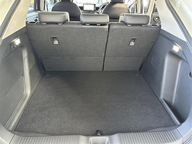 ヴェゼル ｅ：ＨＥＶ　Ｚ　フルセグ　メモリーナビ　バックカメラ　衝突被害軽減システム　ＥＴＣ　ドラレコ　ＬＥＤヘッドランプ　レーンアシスト　シートヒーター　置くだけ充電　パドルシフト　ステアリングスイッチ　ＢＬＵＥＴＯＯＴＨ（21枚目）