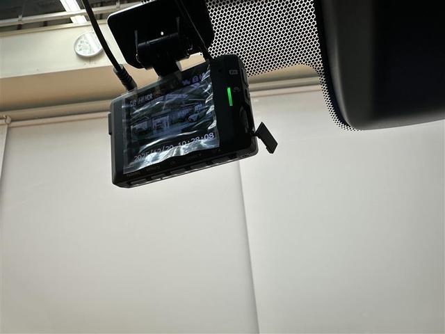 カムリ ＷＳ　フルセグ　メモリーナビ　バックカメラ　衝突被害軽減システム　ＥＴＣ　ドラレコ　ＬＥＤヘッドランプ　レーンアシスト　オートマチックハイビーム　電動シート　ステアリングスイッチ　ＢＬＵＥＴＯＯＴＨ接続（7枚目）