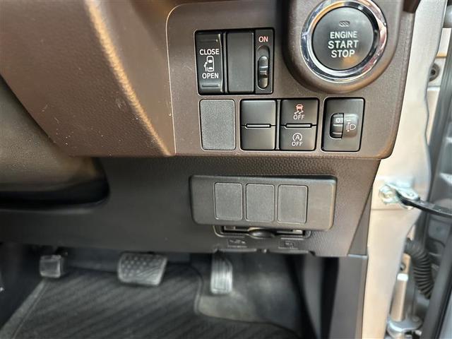 ルーミー Ｘ　左オートスライド　ＡＣ　ＶＳＣ　地上デジタル　ＰＷ　ＷエアＢ　イモビライザー　パワーステアリング　エアバッグ　アイドルストップ　キーレスエントリー　ナビＴＶ　メモリナビ　ＥＴＣ　ＡＢＳ　スマートキ（13枚目）