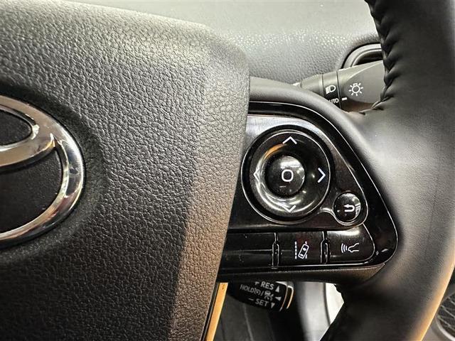 プリウス ＳセーフティプラスＩＩ　ＳＤナビ　ワンセグＴＶ　バックモニター　ＥＴＣ　ドラレコ　スマートキー　プッシュスタート　イモビ　ＡＣ１００Ｖ電源　レーンアシスト　オートマチックハイビーム　クリアランスソナー　ステアリングスイッチ（6枚目）