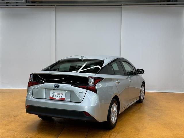 プリウス ＳセーフティプラスＩＩ　ＳＤナビ　ワンセグＴＶ　バックモニター　ＥＴＣ　ドラレコ　スマートキー　プッシュスタート　イモビ　ＡＣ１００Ｖ電源　レーンアシスト　オートマチックハイビーム　クリアランスソナー　ステアリングスイッチ（9枚目）