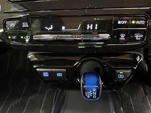 プリウス ＳセーフティプラスＩＩ　ＳＤナビ　ワンセグＴＶ　バックモニター　ＥＴＣ　ドラレコ　スマートキー　プッシュスタート　イモビ　ＡＣ１００Ｖ電源　レーンアシスト　オートマチックハイビーム　クリアランスソナー　ステアリングスイッチ（11枚目）