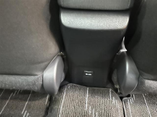 プリウス ＳセーフティプラスＩＩ　ＳＤナビ　ワンセグＴＶ　バックモニター　ＥＴＣ　ドラレコ　スマートキー　プッシュスタート　イモビ　ＡＣ１００Ｖ電源　レーンアシスト　オートマチックハイビーム　クリアランスソナー　ステアリングスイッチ（16枚目）