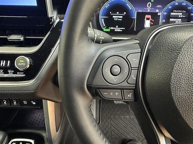 カローラクロス ハイブリッド　Ｚ　パノラマルーフ　電動シート　半革シート　衝突軽減ブレ　メモリーナビ　ＡＣ１００Ｖ　ＬＥＤライト　オートクルーズコントロール　キーレス　アルミホイール　フルセグＴＶ　ドラレコ　４ＷＤ　スマートキー（5枚目）