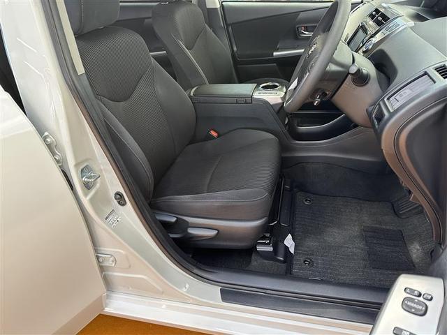 プリウスアルファ Ｓ　スマキ－　ＤＶＤ視聴可　リモコンキー　ＰＣＳ　横滑り防止装置付き　ＰＷ　クルコン　ナビ・ＴＶ　サイドエアＢ　ＥＴＣ車載器　ＡＢＳ付き　アルミホイール　メモリーナビゲーション　パワーステアリング　イモビ（13枚目）