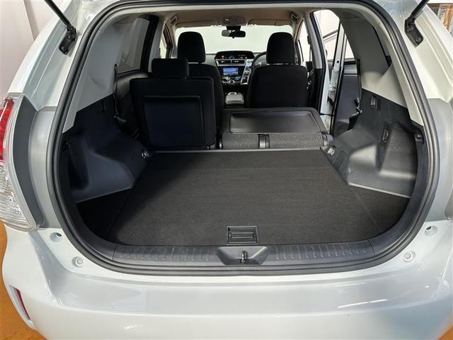 プリウスアルファ Ｓ　スマキ－　ＤＶＤ視聴可　リモコンキー　ＰＣＳ　横滑り防止装置付き　ＰＷ　クルコン　ナビ・ＴＶ　サイドエアＢ　ＥＴＣ車載器　ＡＢＳ付き　アルミホイール　メモリーナビゲーション　パワーステアリング　イモビ（16枚目）