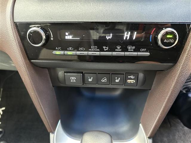 ヤリスクロス ハイブリッドＺ　クルーズＣ　横滑防止装置　リアカメラ　フルセグ地デジ　ＬＥＤライト　メモリーナビゲーション　ナビ＆ＴＶ　盗難防止装置　電動シート　ドライブレコーダー　ＡＷ　キーレス　スマートキー　ＡＢＳ　４ＷＤ（12枚目）