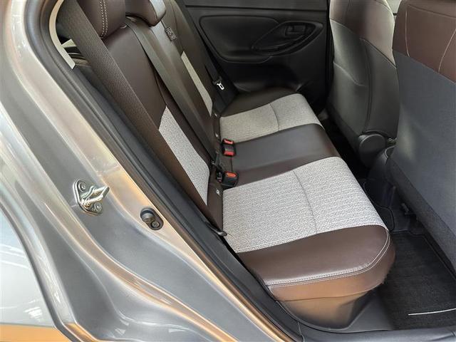 ヤリスクロス ハイブリッドＺ　クルーズＣ　横滑防止装置　リアカメラ　フルセグ地デジ　ＬＥＤライト　メモリーナビゲーション　ナビ＆ＴＶ　盗難防止装置　電動シート　ドライブレコーダー　ＡＷ　キーレス　スマートキー　ＡＢＳ　４ＷＤ（18枚目）